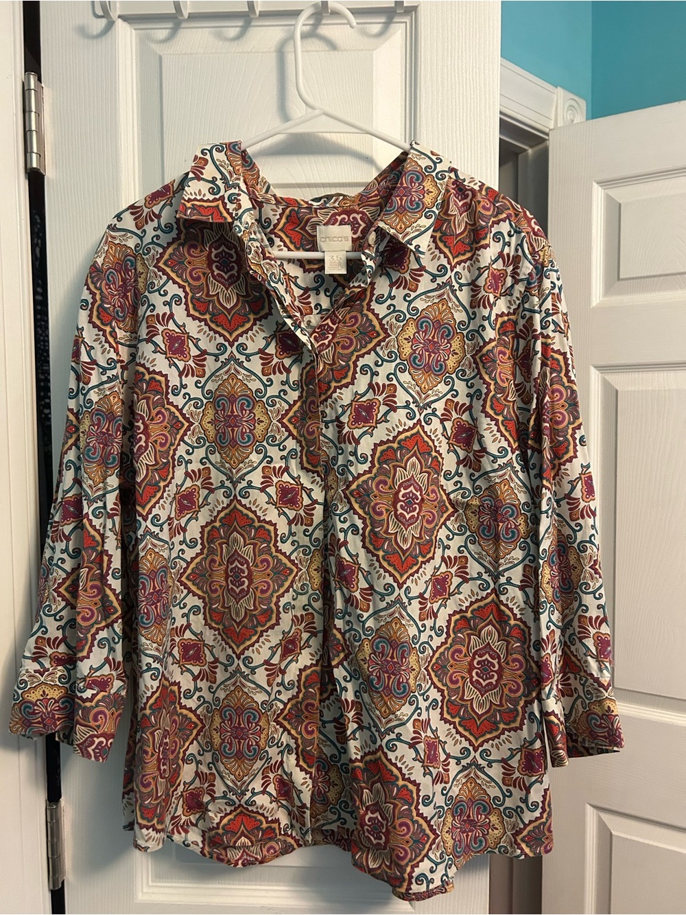 Patterned Long-Sleeve Button-Up Shirt in Multi-Color